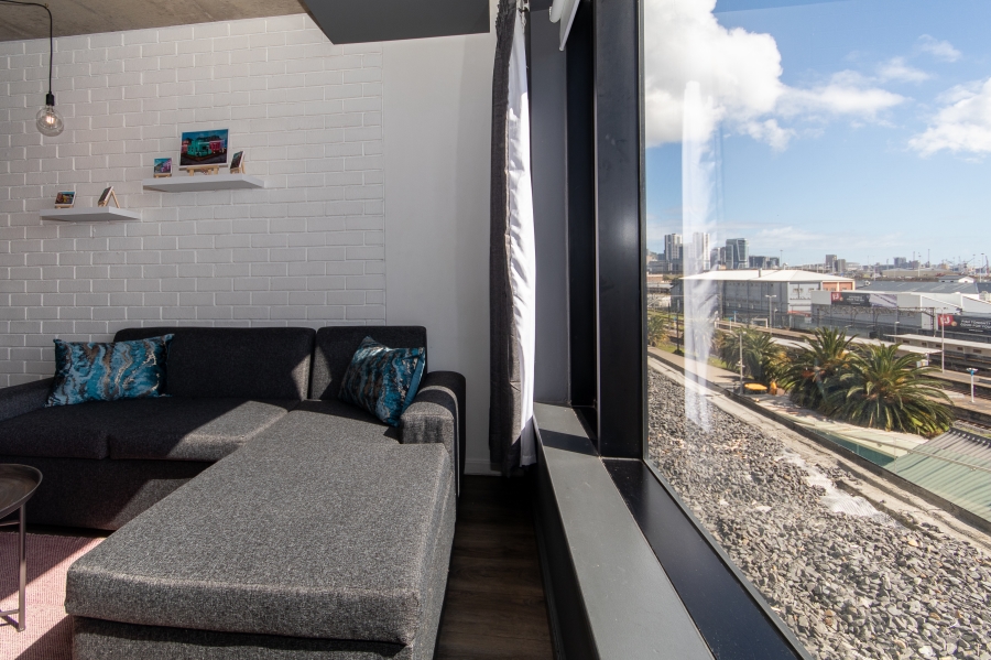 1 Bedroom Property for Sale in Woodstock Western Cape